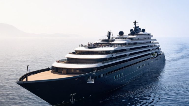 company ritz carlton yacht