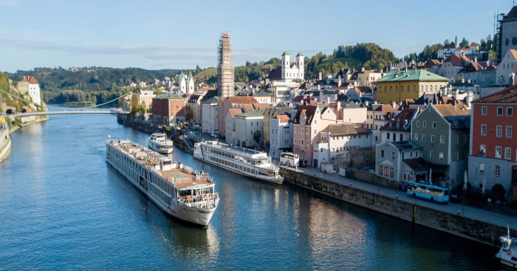 river cruise